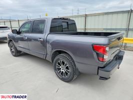 Nissan Titan 2020 5