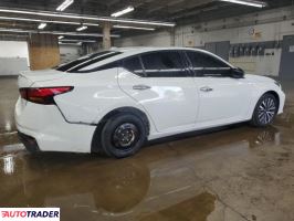 Nissan Altima 2025 2