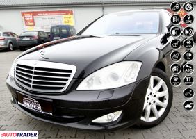 Mercedes S-klasa 2006 5.5 387 KM