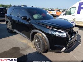 Nissan Pathfinder 2022 3