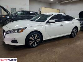 Nissan Altima - zobacz ofertę