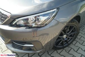 Peugeot 308 2018 1.2 110 KM