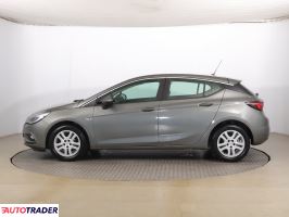 Opel Astra 2018 1.4 99 KM