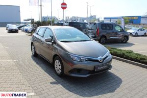 Toyota Auris 2017 1.3 99 KM Toyota Auris 2017 1.3 99 KM