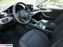 Audi A4 2021 2.0 163 KM
