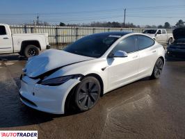 Tesla Model 3 2024