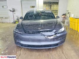 Tesla Model 3 2025
