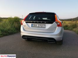 Volvo V60 2017 2.0 150 KM