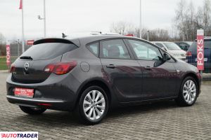 Opel Astra 2013 1.4 120 KM