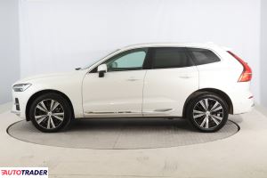 Volvo XC60 2022 2.0 246 KM
