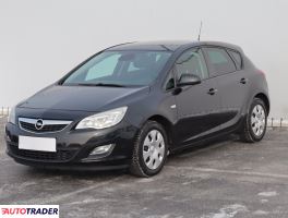 Opel Astra 2011 1.4 138 KM