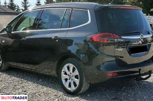 Opel Zafira 2014 1.4 140 KM