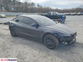Tesla Model 3 2025