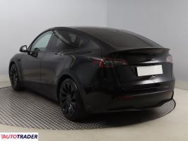 Tesla Model Y 2022 527 KM