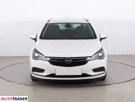 Opel Astra 2018 1.6 108 KM