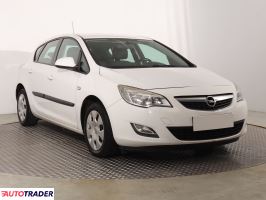 Opel Astra 2010 1.6 113 KM