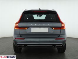 Volvo XC60 2019 2.0 246 KM