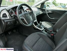 Opel Astra 2014 1.4 120 KM