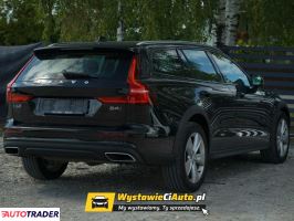 Volvo V60 Cross Country 2021 2.0 197 KM