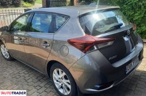 Toyota Avensis 2018 1.8 100 KM