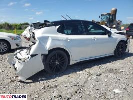Toyota Camry 2022 3