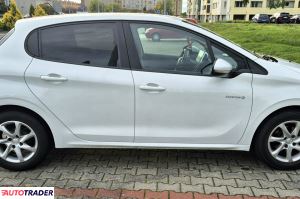 Peugeot 208 2014 1.2 82 KM Peugeot 208 2014 1.2 82 KM