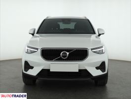 Volvo XC40 2024 2.0 160 KM