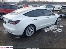 Tesla Model 3 2022