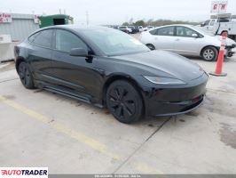 Tesla Model 3 - zobacz ofertę