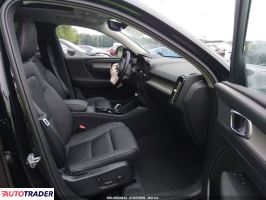 Volvo XC40 2025 2