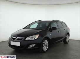 Opel Astra 2011 1.6 177 KM
