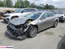 Lexus ES 2019 3