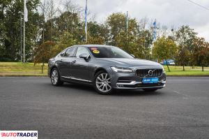 Volvo S90 2017 2.0 231 KM