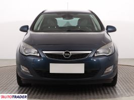 Opel Astra 2012 1.4 138 KM