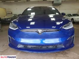 Tesla Model X 2022