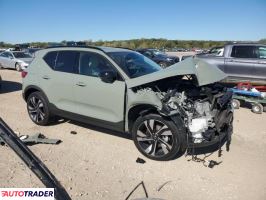 Volvo XC40 2025 2