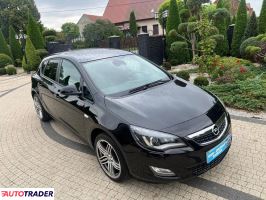 Opel Astra 2012 1.4 140 KM