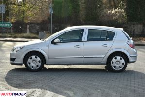 Opel Astra 2005 1.6 105 KM