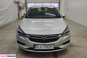 Opel Astra 2018 1.6 110 KM
