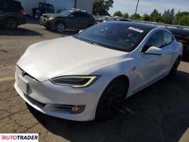 Tesla Model S 2019