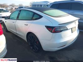 Tesla Model 3 2020