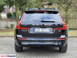 Volvo XC60 2021 2.0 197 KM