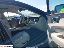 Volvo XC60 2022 2