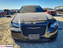 Chrysler 300C 2021 3