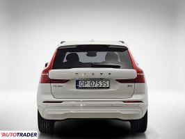 Volvo XC60 2022 2.0 197 KM