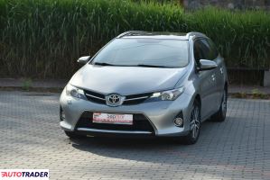 Toyota Auris 2013 2.0 124 KM