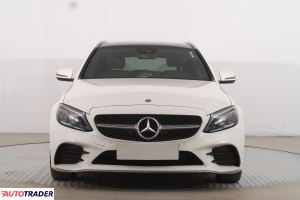 Mercedes C-klasa 2019 2.0 241 KM