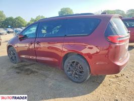 Chrysler Pacifica 2022 3
