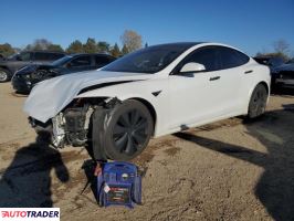 Tesla Model S - zobacz ofertę