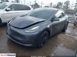 Tesla Model Y 2022